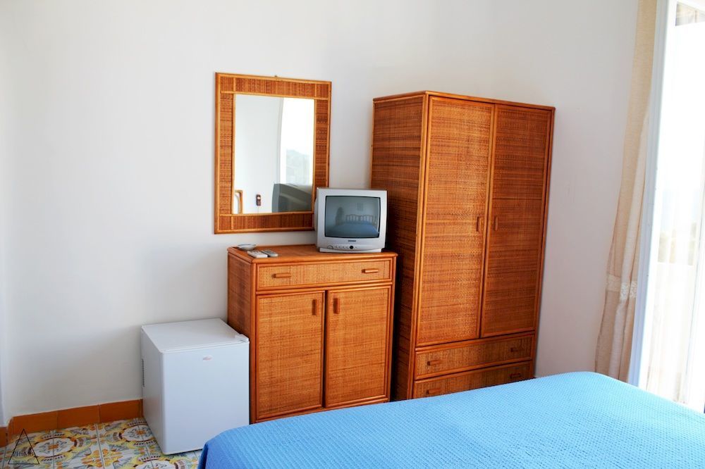 Bristol Hotel Lacco Ameno  ภายนอก รูปภาพ