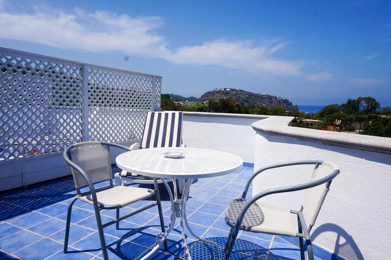 Bristol Hotel Lacco Ameno  ภายนอก รูปภาพ