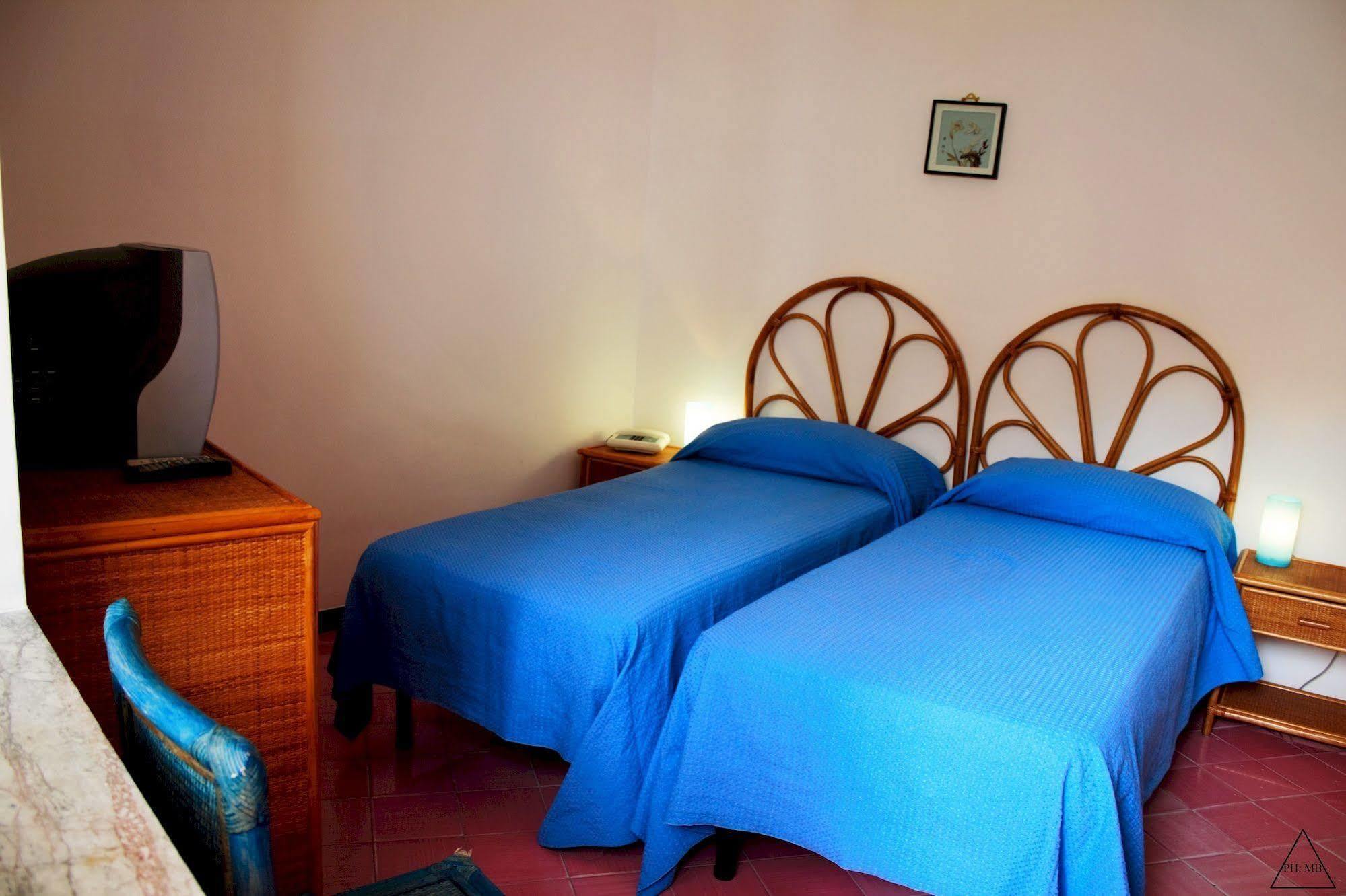 Bristol Hotel Lacco Ameno  ภายนอก รูปภาพ